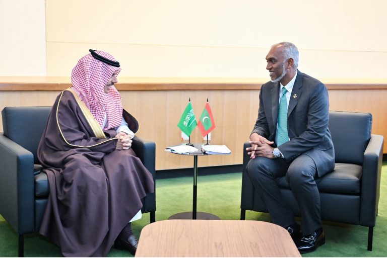 President Dr Muizzu meets with the Minister of Foreign Affairs of Saudi Arabia, Head of Delegation to UNGA 79 on the sidelines of UNGA 79