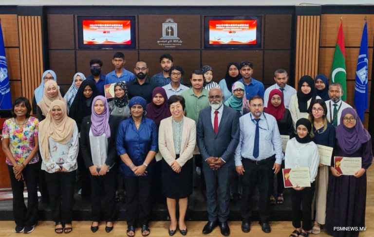 Chinese Embassy provides assistance to 32 higher education students