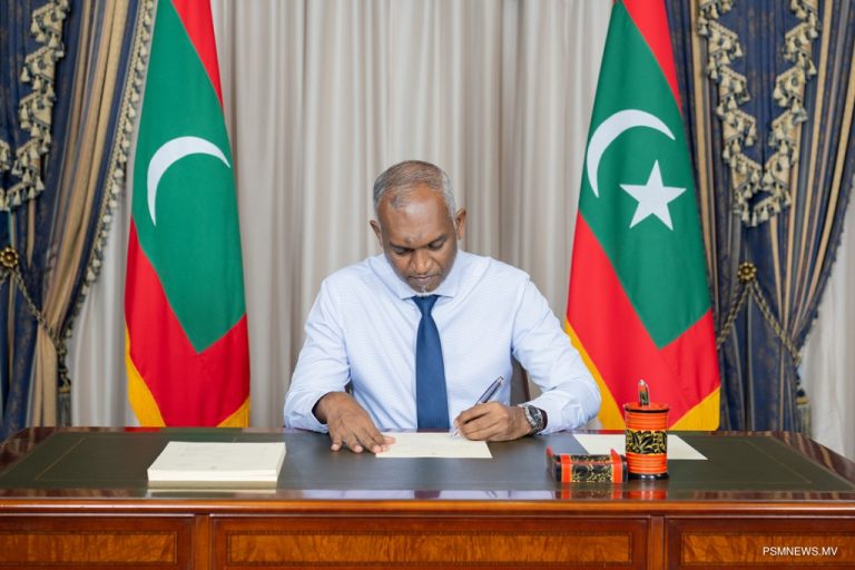 President ratifies amendment to the constitution